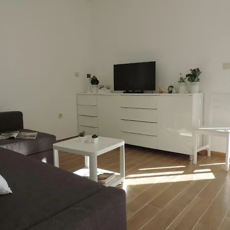 Apartman S Pogledom Zdrelac Exterior photo