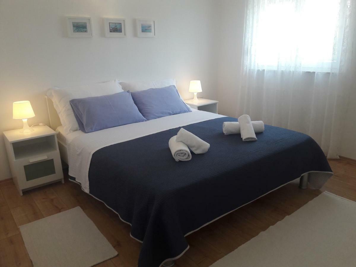 Apartment S Pogledom Zdrelac